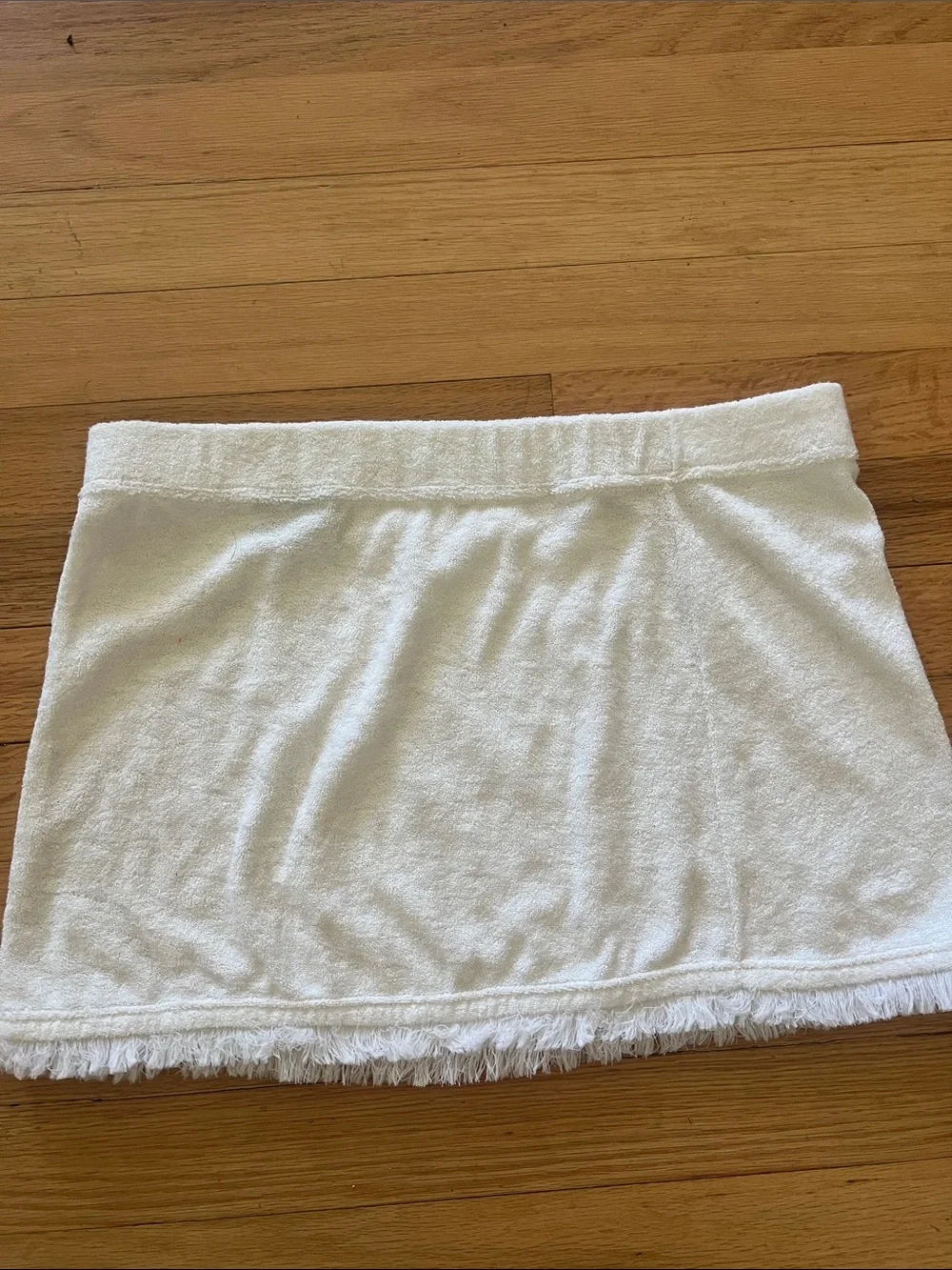 Letarte White Mini Skirt with Red Hula Motif